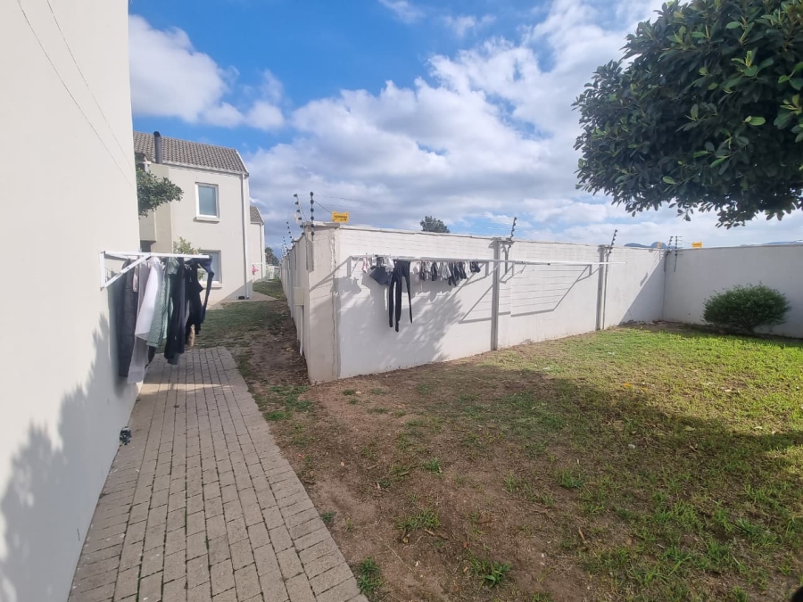 2 Bedroom Property for Sale in Klein Drakenstein Western Cape